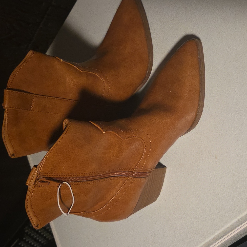 Women's Tan Ankle Boots
